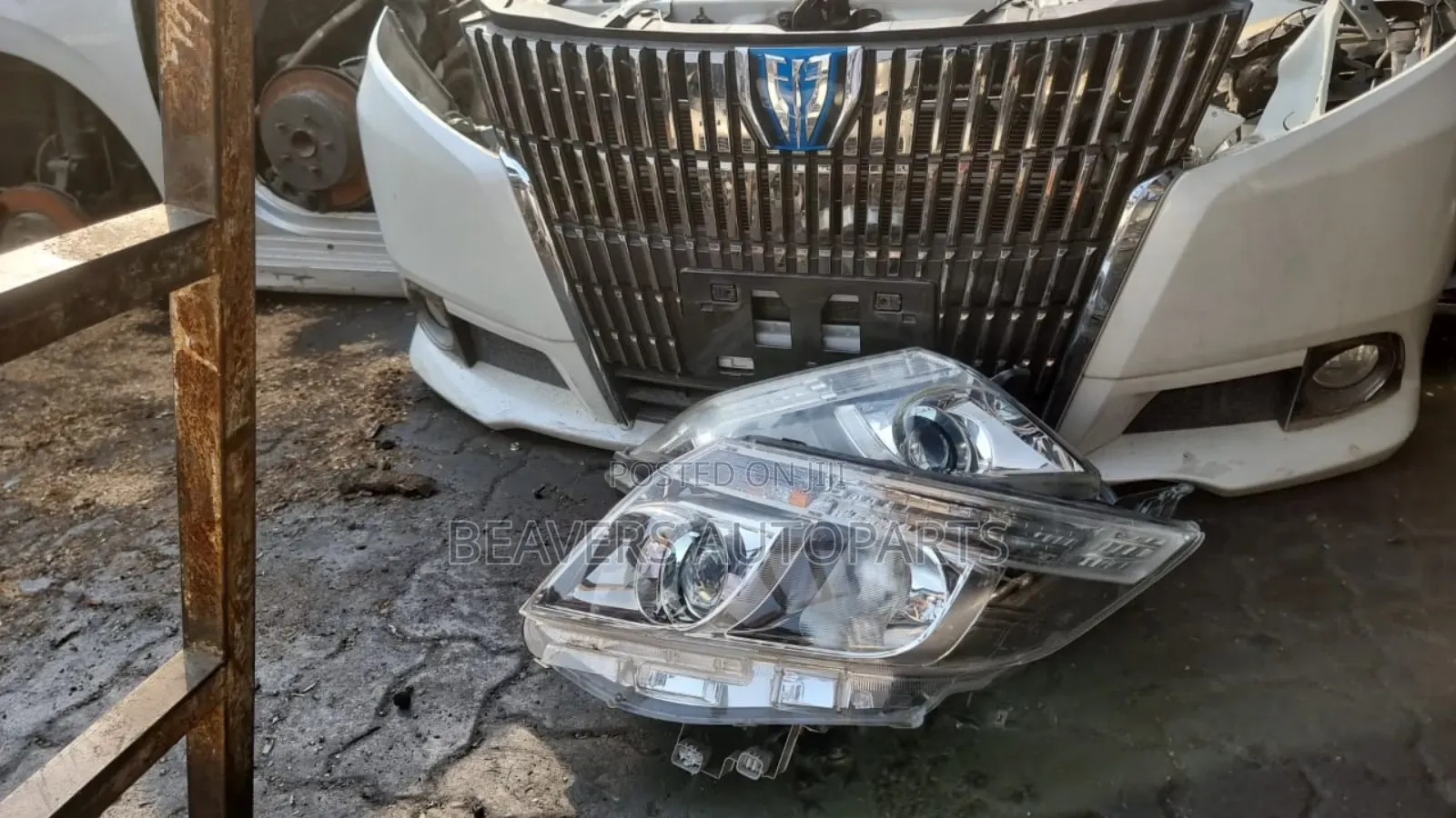 Noah Esquire 2015-2018 Front Bumper
