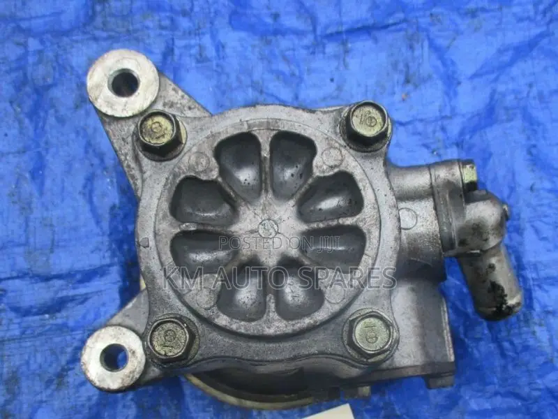 Honda R20a Power Steering Pump for Crv, Stream, Civic.