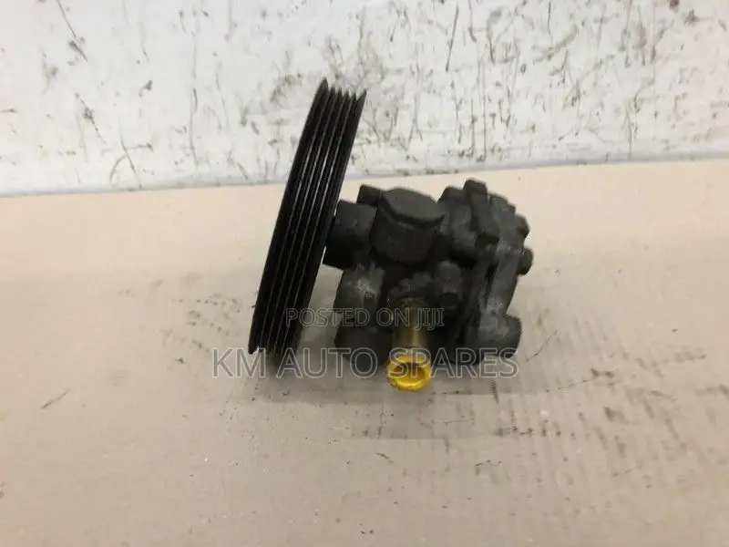 Mitsubishi 4g13 Power Steering Pump for Lancer, Mirage, Colt
