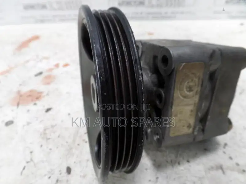 Nissan QG18 Power Steering Pump for Wingroad, Tiida, FB15.