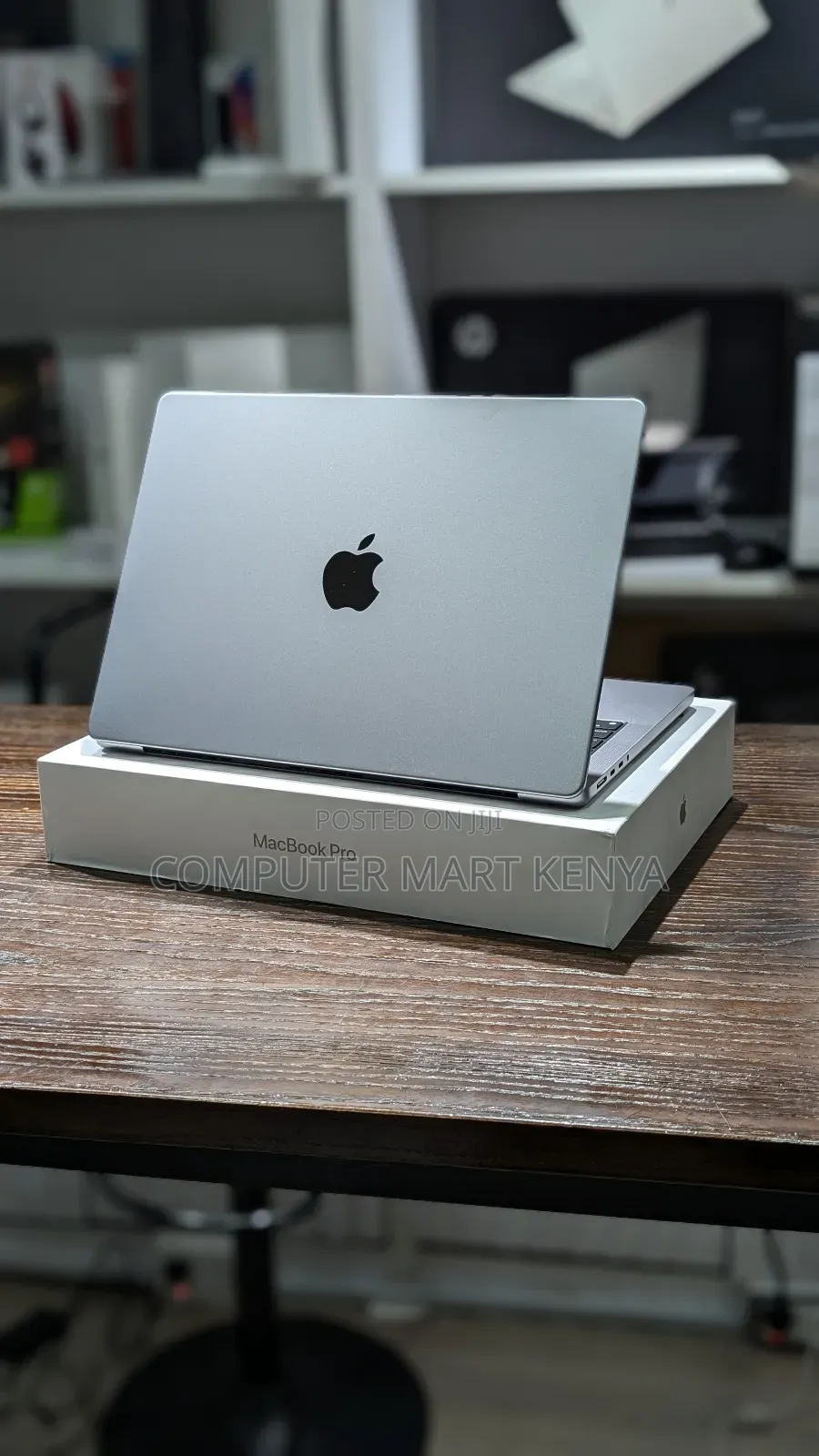 New Laptop Apple MacBook Pro 16GB Apple M3 SSD 1T