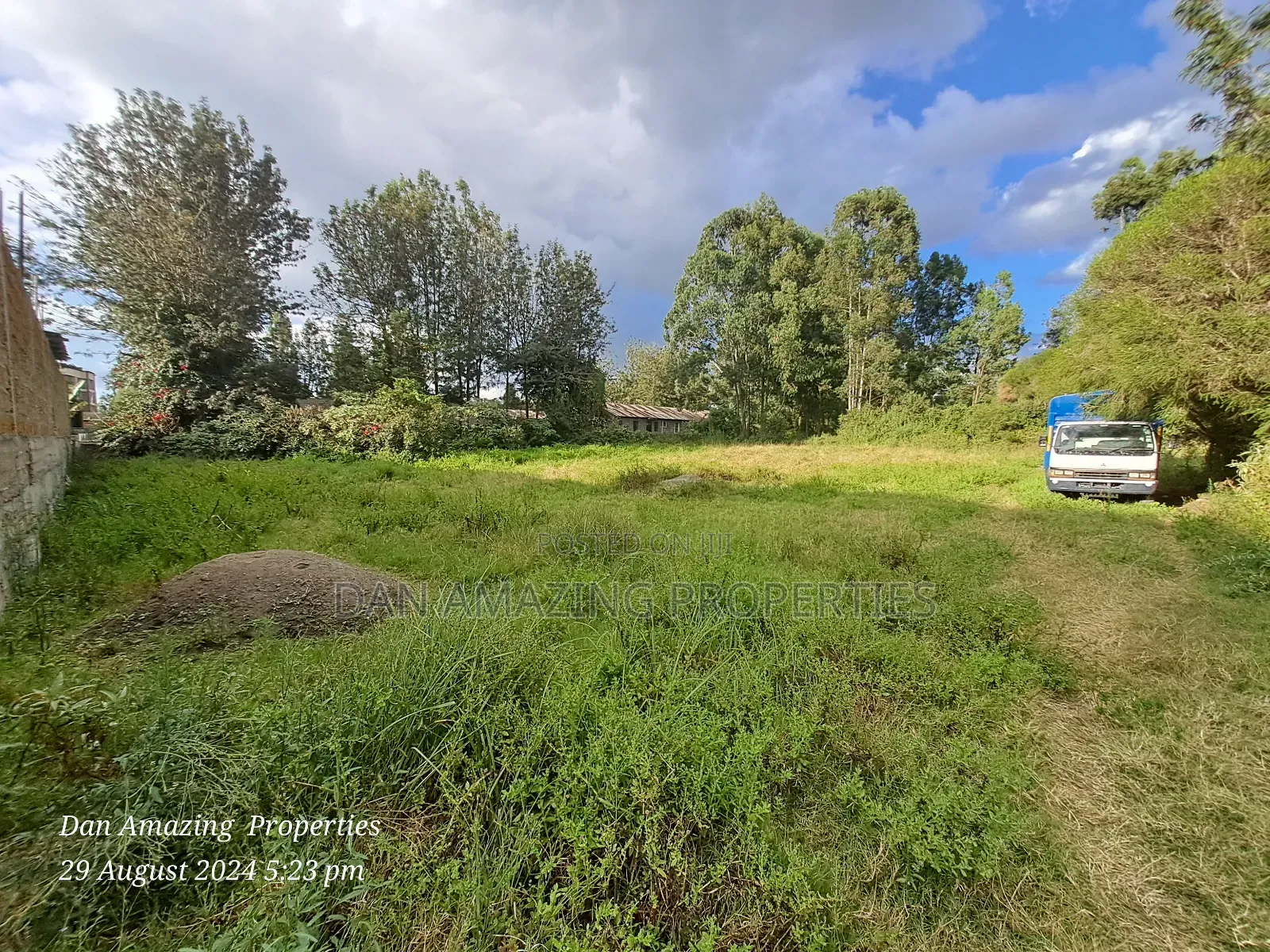 1/4 Acre for Sale in Ngong Memusi 2nd Row From the Tarmac
