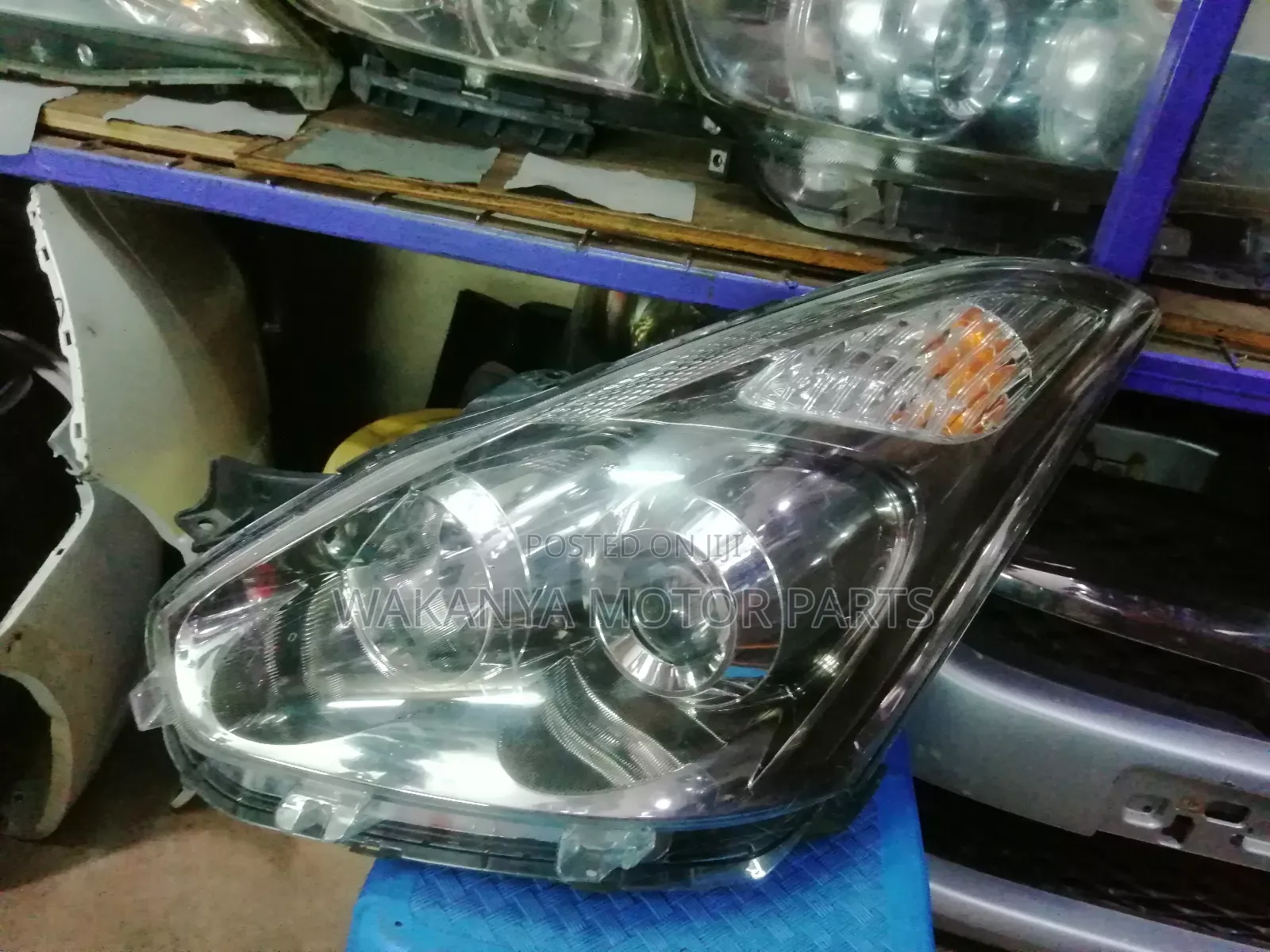 Toyota Wish 2005/2008 Zenon Headlamp, Clean Ex Japan Parts