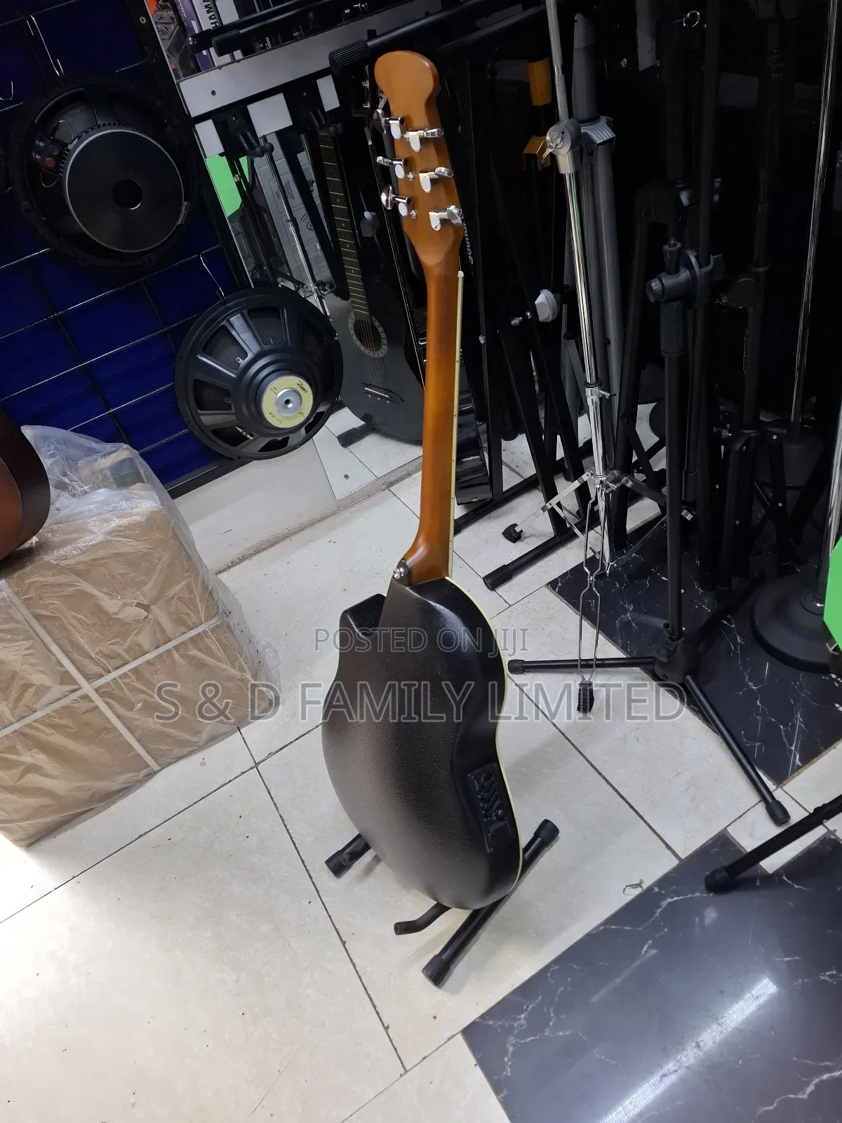 Yamaha Semi Acoustic Size 41 Box Guitar