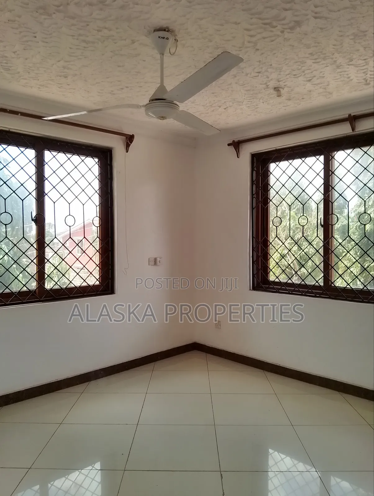 3bdrm Apartment in Beach Road Estate, Nyali for rent