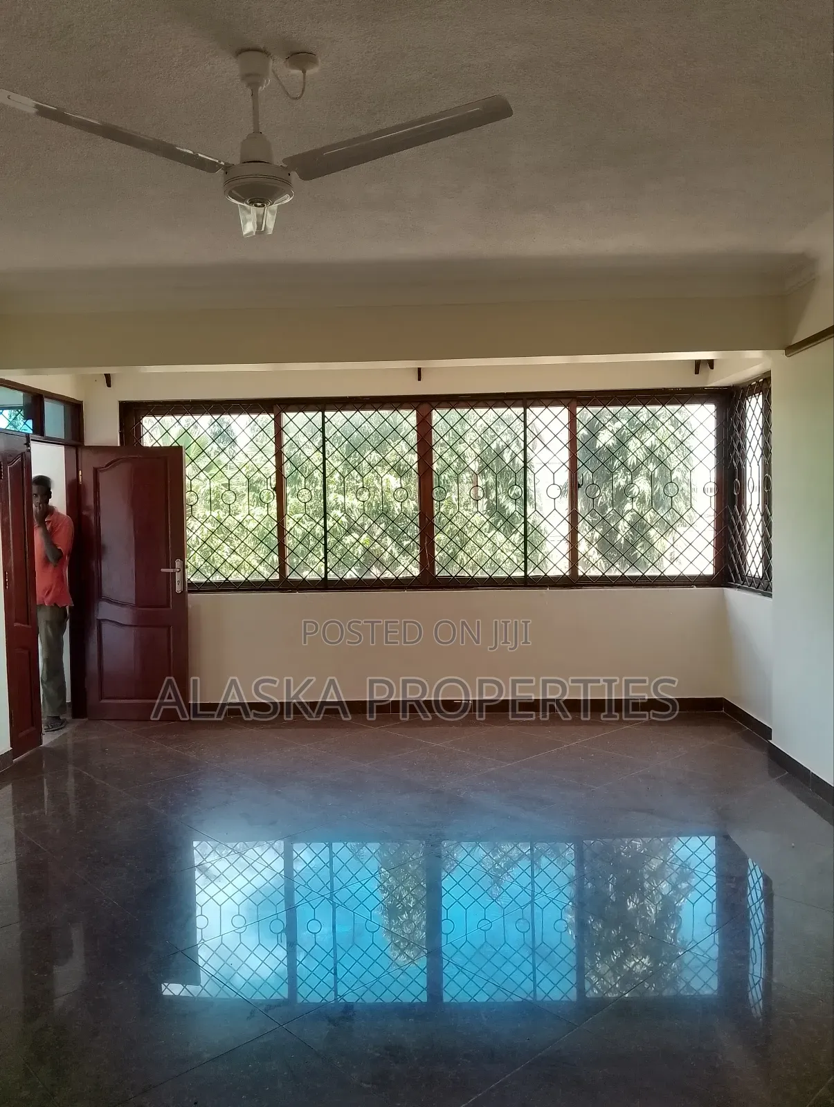 3bdrm Apartment in Beach Road Estate, Nyali for rent