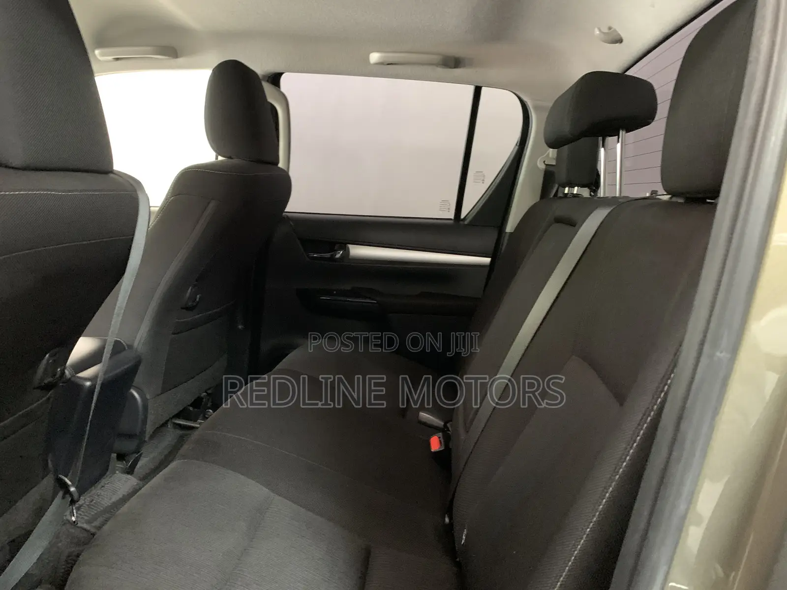 Toyota Hilux 2021 Green