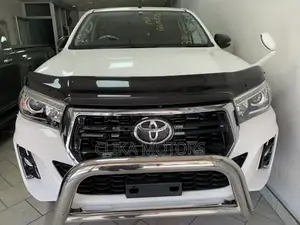 Toyota Hilux 2018 Off white