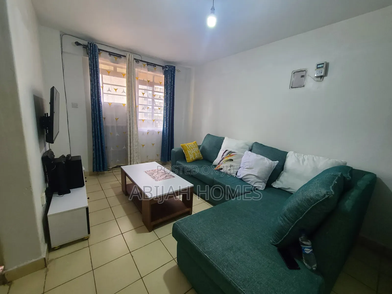 Fully Furnished Airbnb (Parking, Wi-Fi, Netflix)