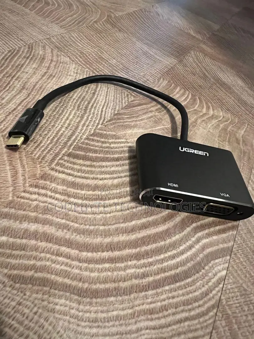 Ugreen USB Usb-C to HDMI + VGA Converter`