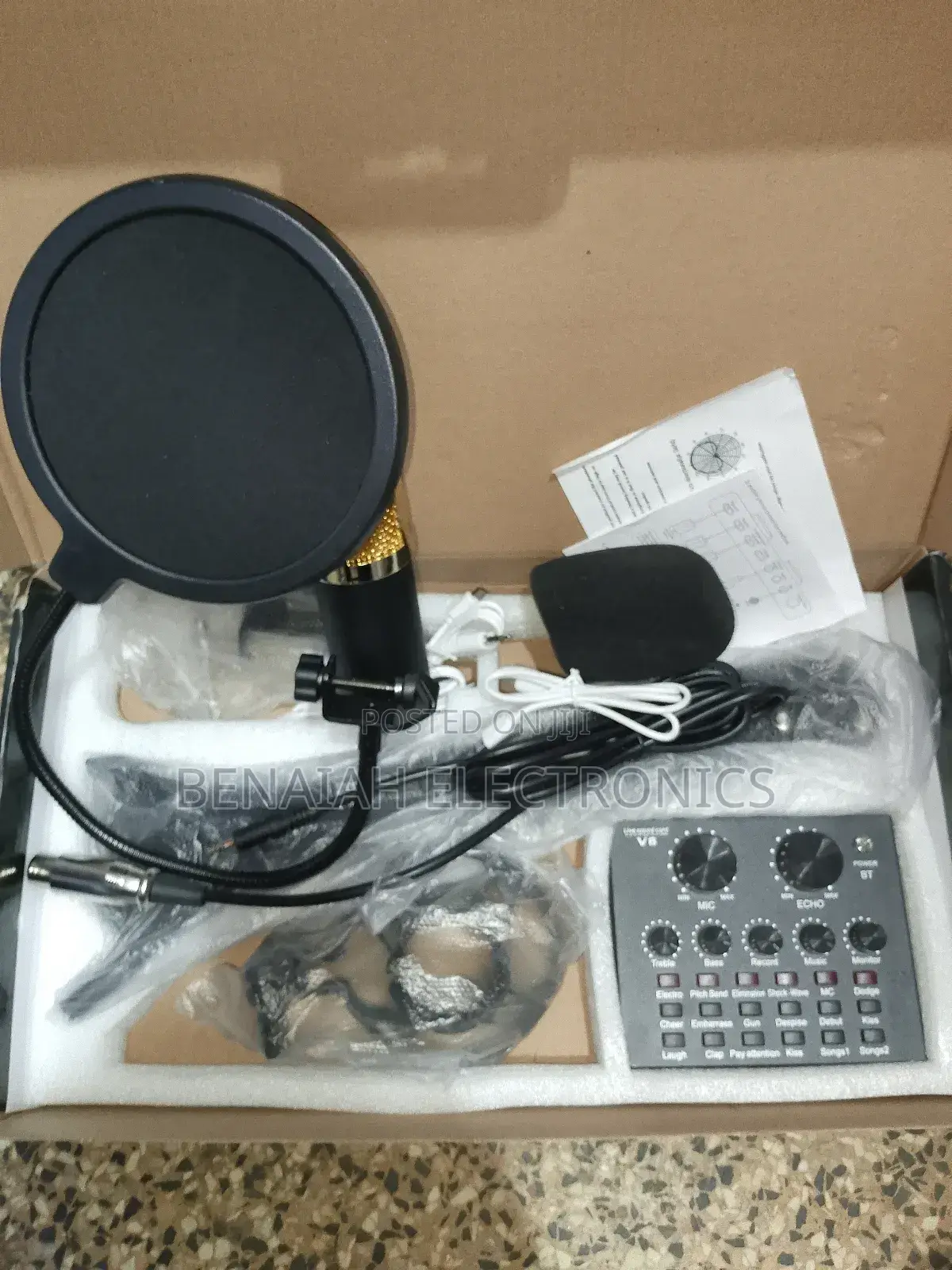 Condenser Mic for Podcast /Studio Recording With Suspension