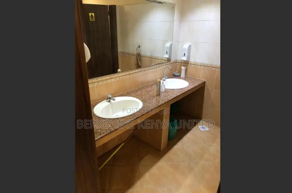 Executive Furnished Office With All Amenities