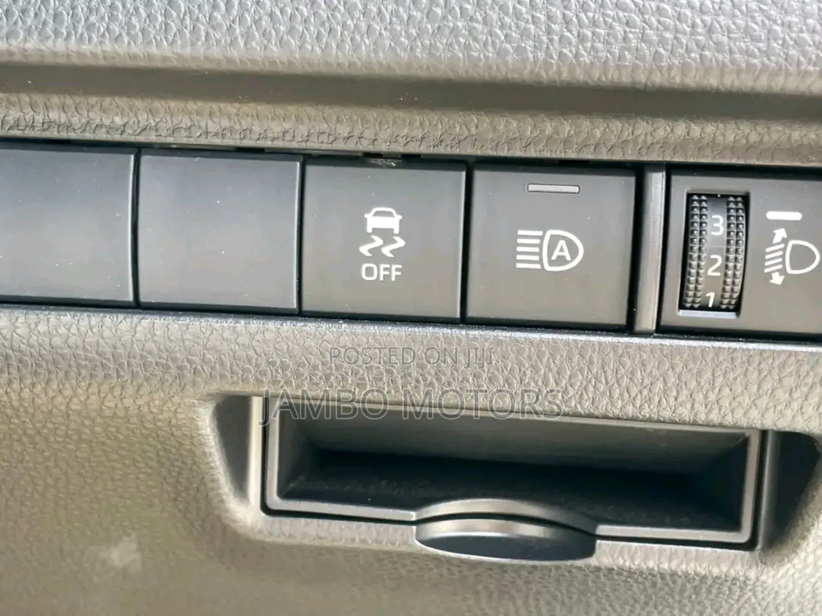 Toyota Harrier 2.0 2020 White