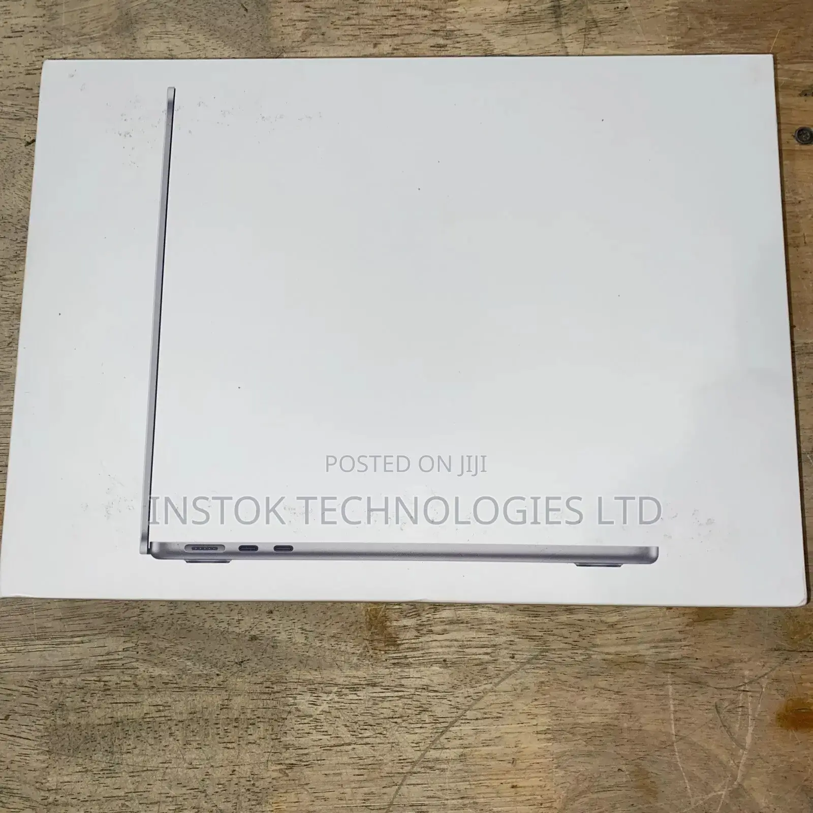 New Laptop Apple MacBook Air 2024 M3 13-Inch 8GB Apple M3 SSD 256GB