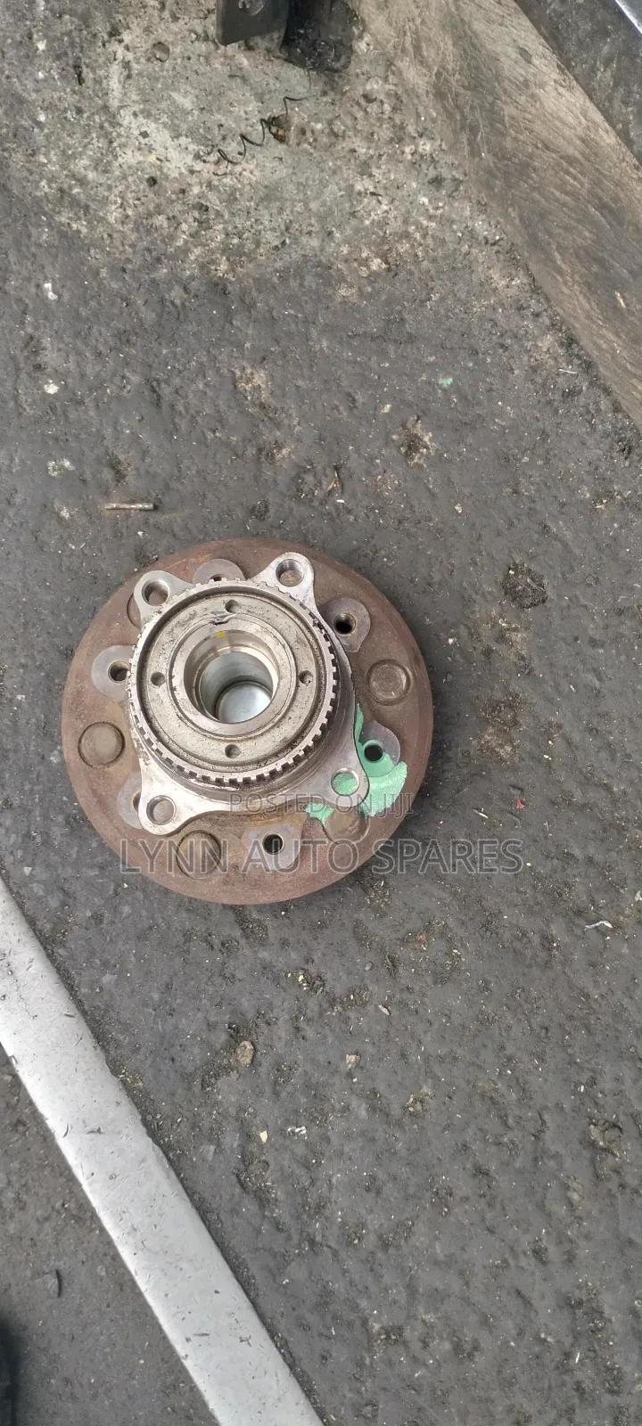 2wd With Abs Wheel Hub Toyota Hiace