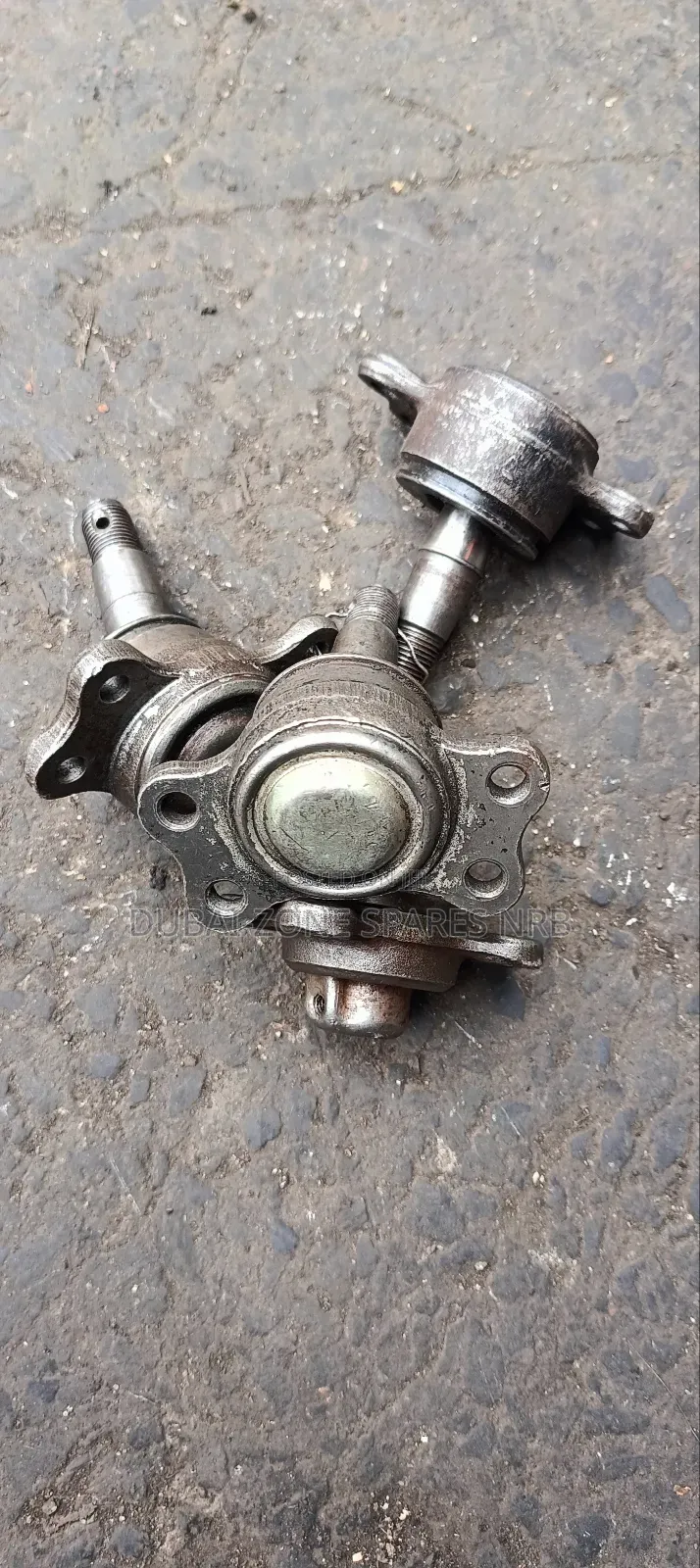 Hilux Surf, Millennium ,Yn55, Yn85,D-max, Tava,Ball Joints.