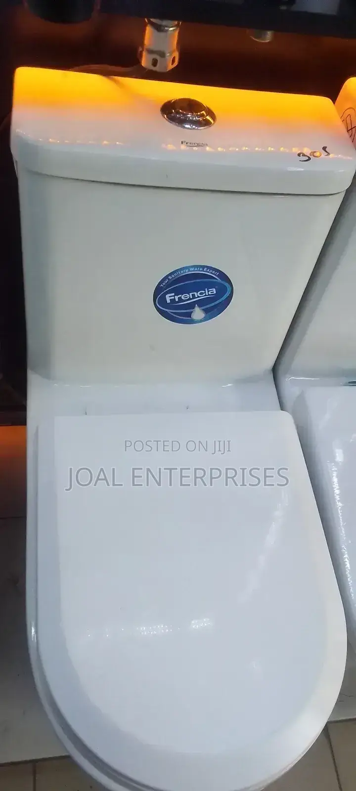 Frencia Toilet One Body
