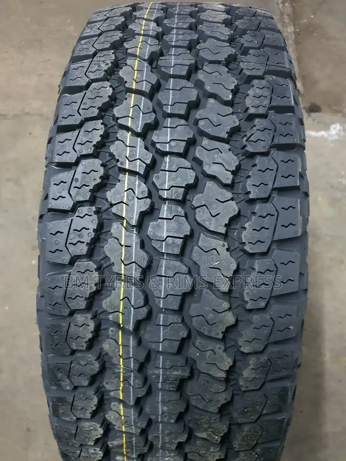 255 /70 R15 Goodyear.