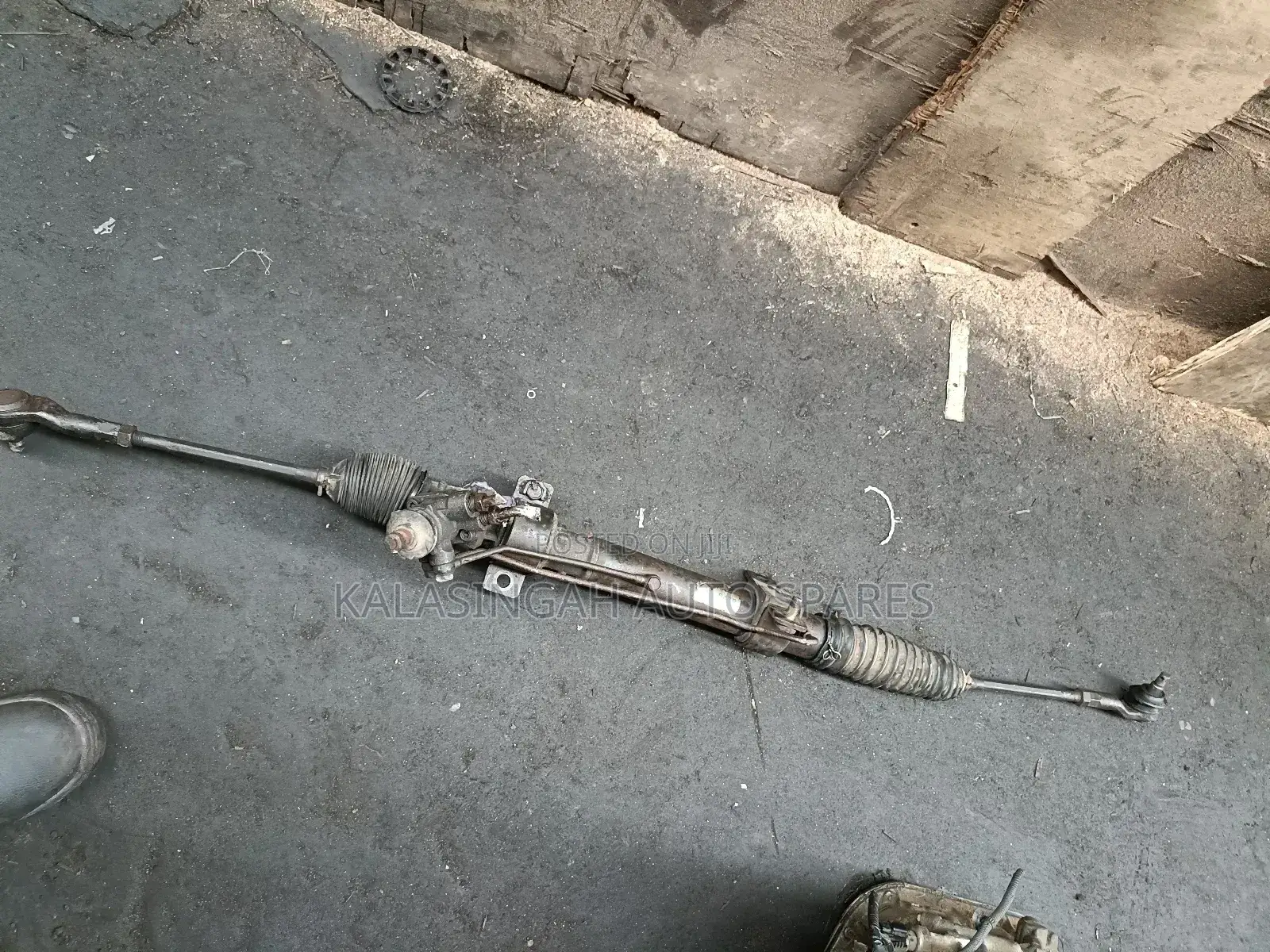 Nissan Vannet Steering Rack