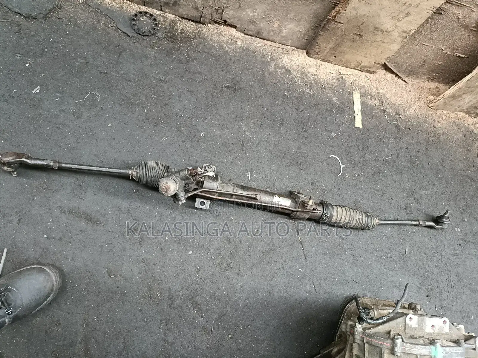 Nissan Vannet Steering Rack