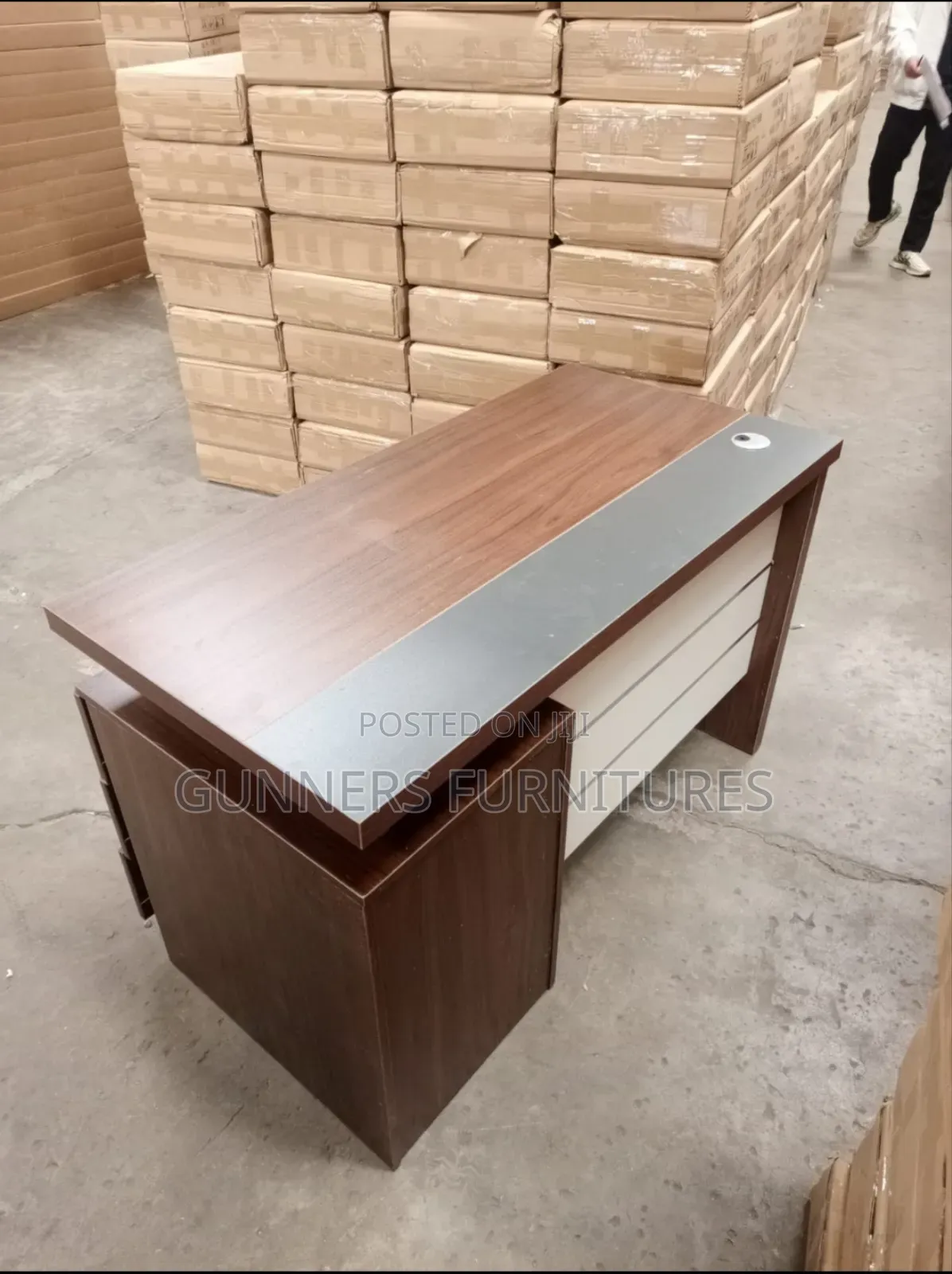 Gunners Office Desk