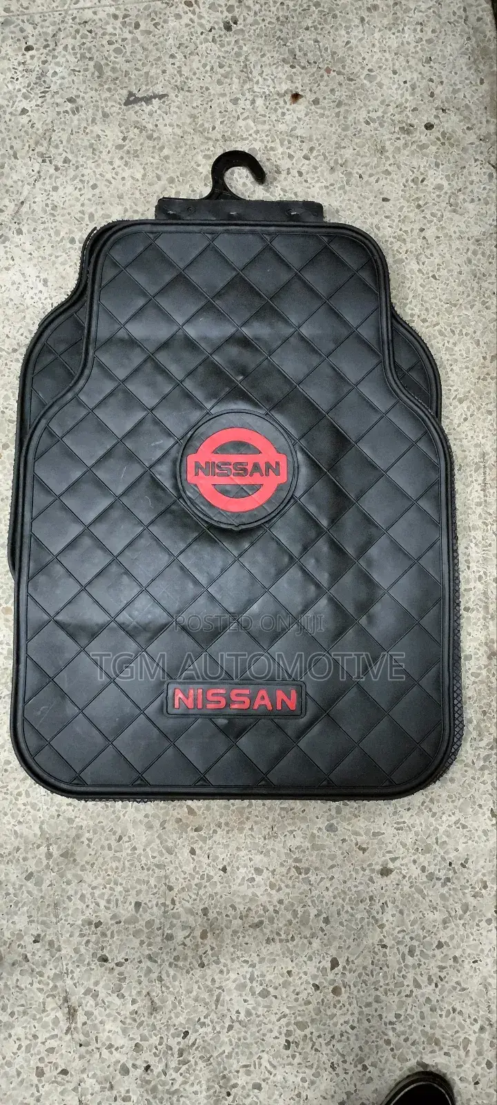 Nissan Floor Mats Black