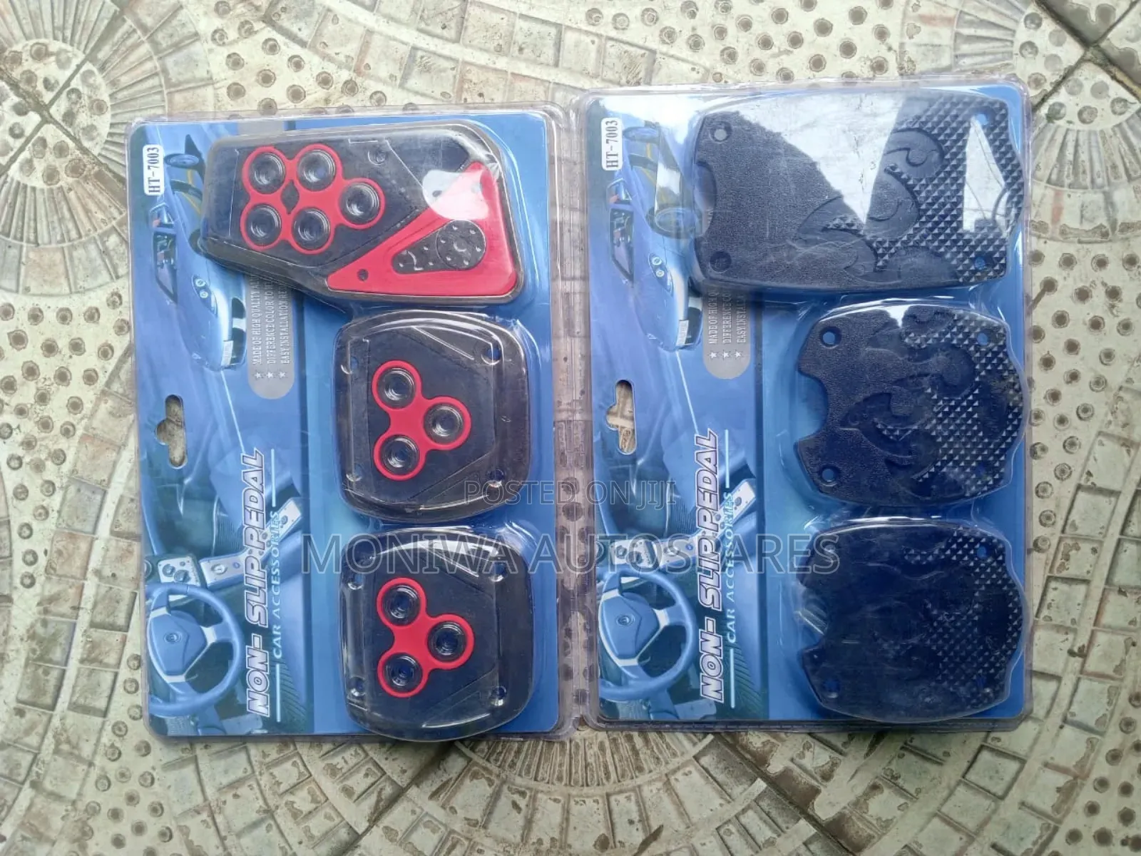 Universal Manual Transmission Pedal Covers
