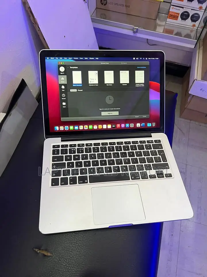 Laptop Apple MacBook Pro 2015 8GB Intel Core I5 SSD 256GB