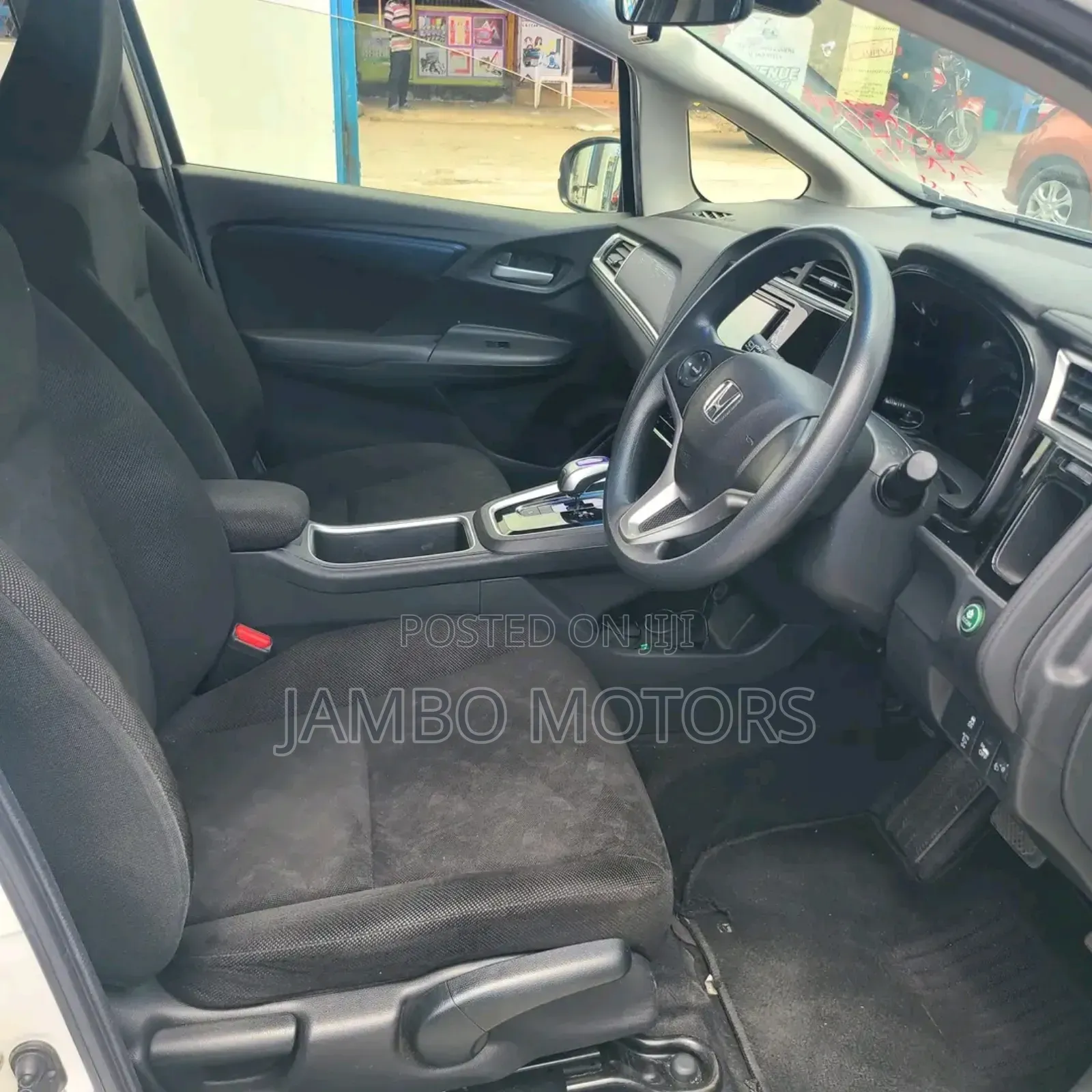 Honda Fit Shuttle 1.5 Hybrid 2WD 2018 White