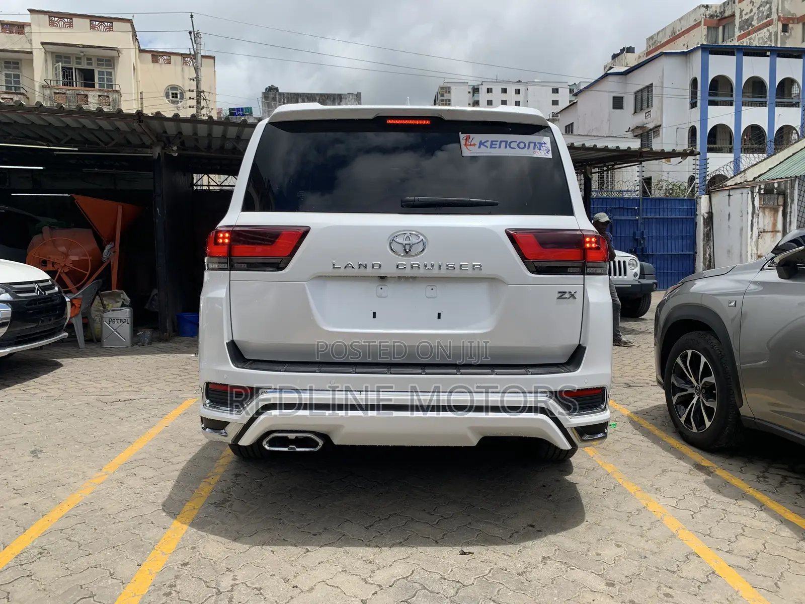 Toyota Land Cruiser 3.5 Petrol 4WD 2022 Pearl