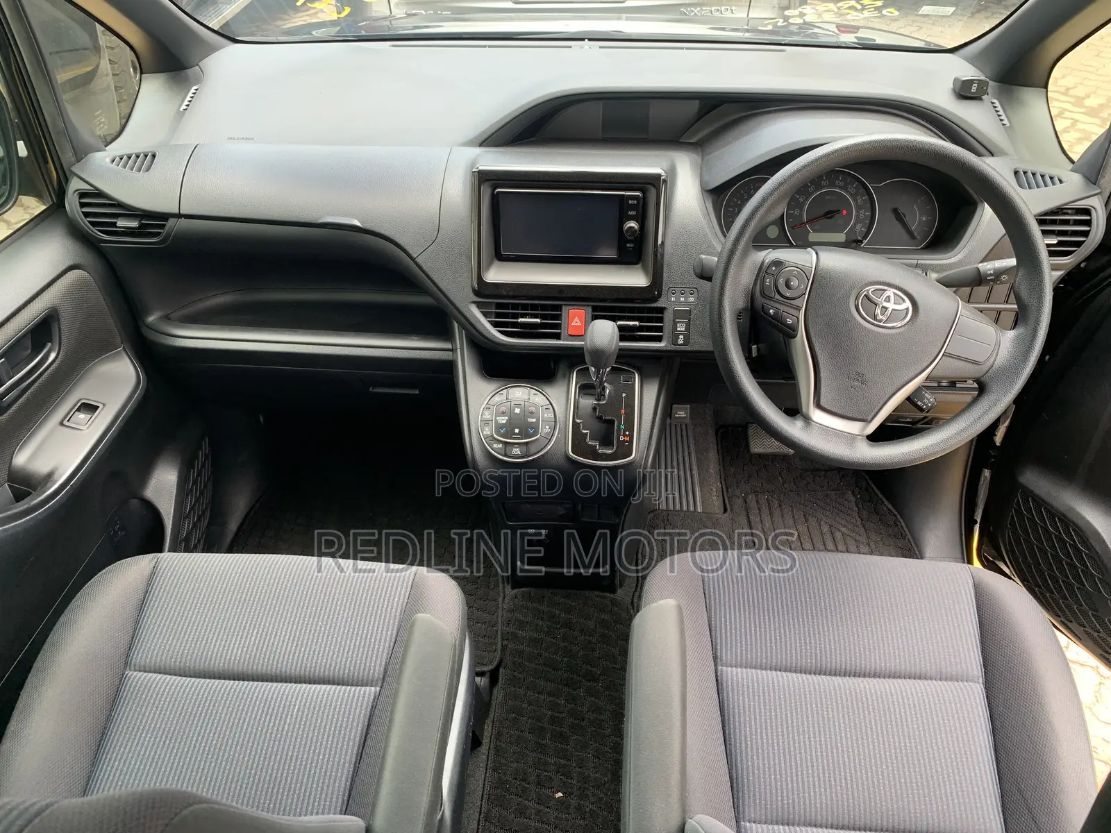 Toyota Voxy 2017 Matt Black