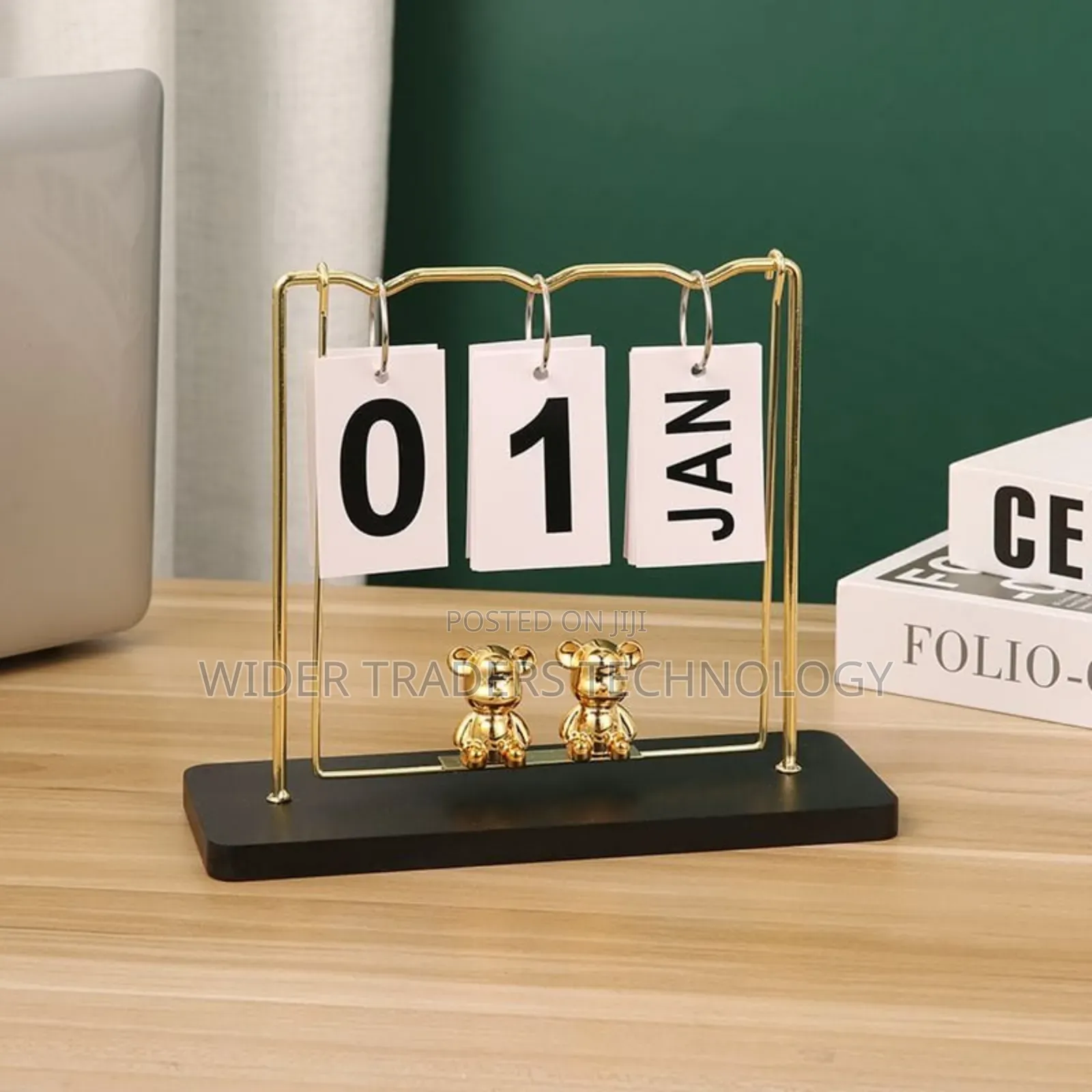 *Creative Bear Pendulum Swing Calendar