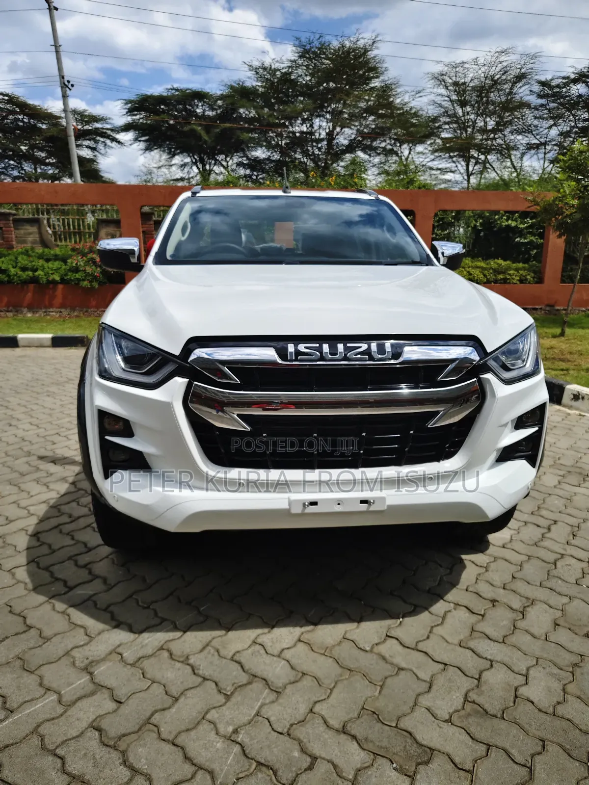 New Isuzu D-MAX 2024 Off white