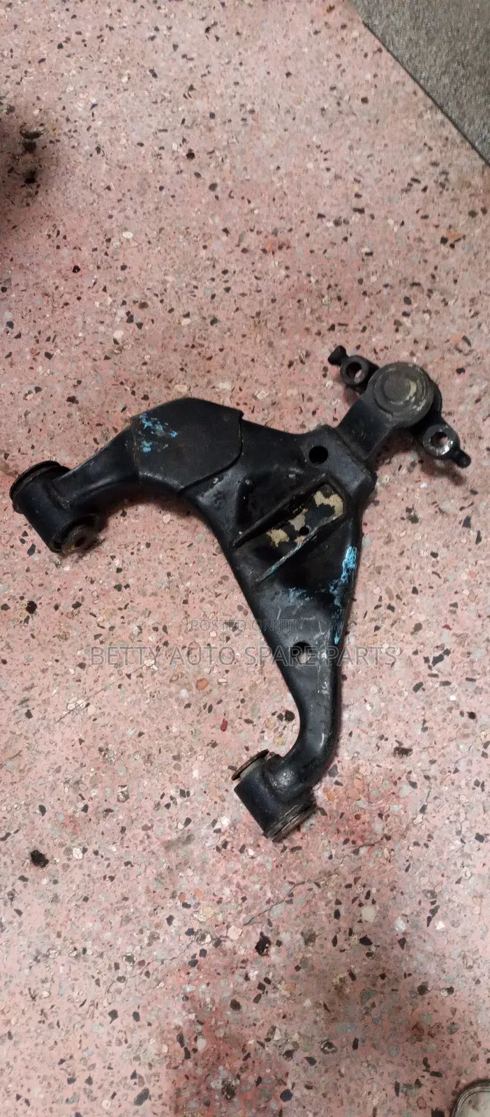 Toyota Hilux Vigo 4 Wd Lower Arm