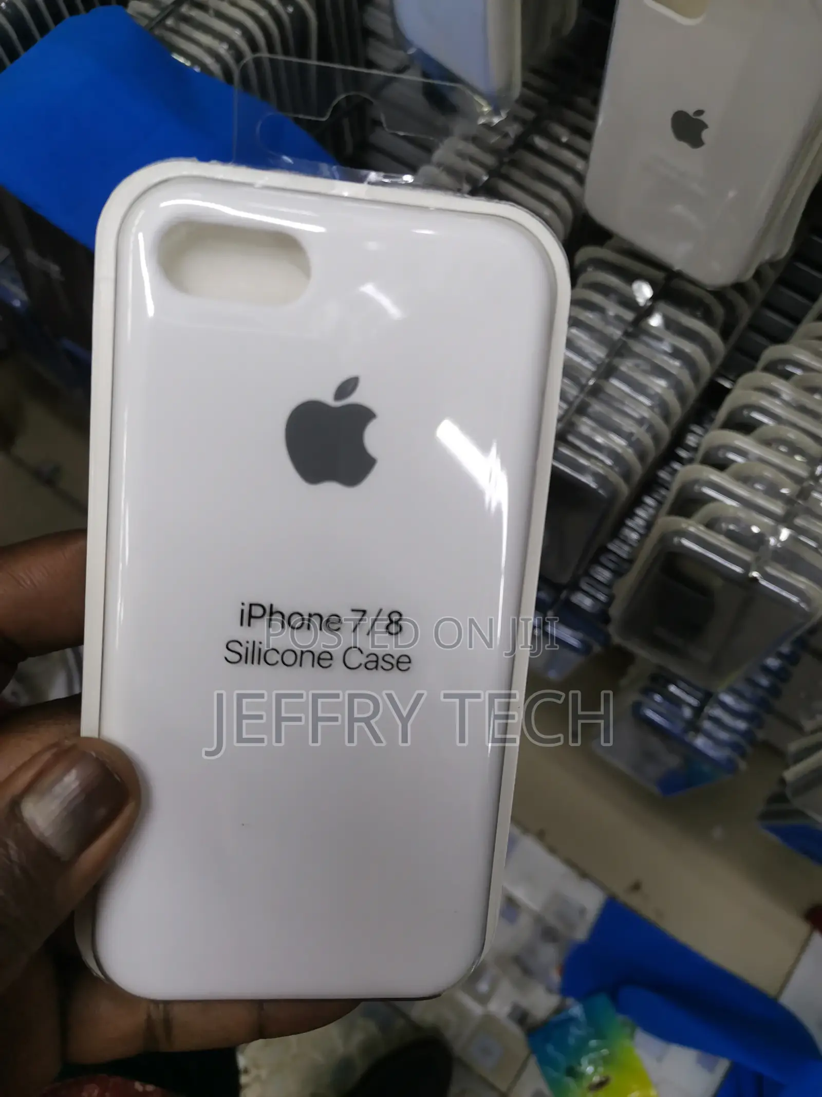 White Silicone Case Back Cover for Apple iPhone 7 / 8