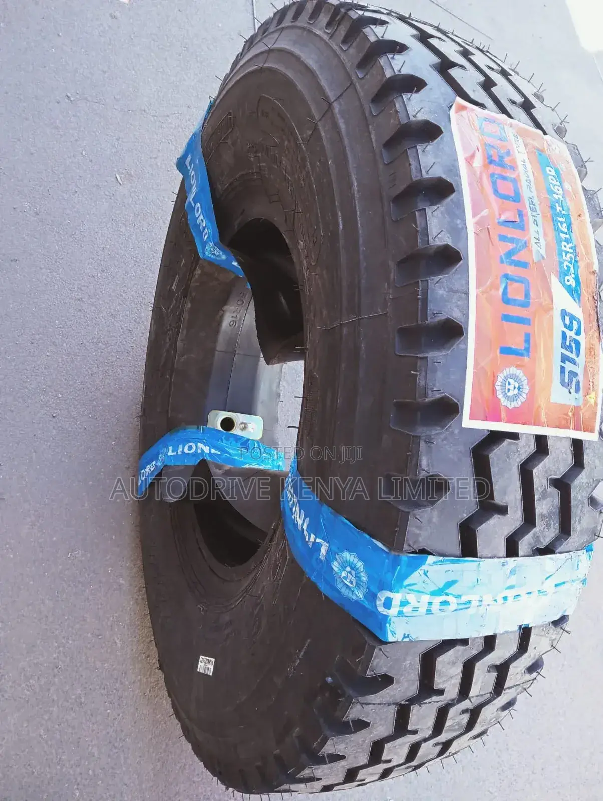8.25R20 Lion Lord Tube Type Tyre