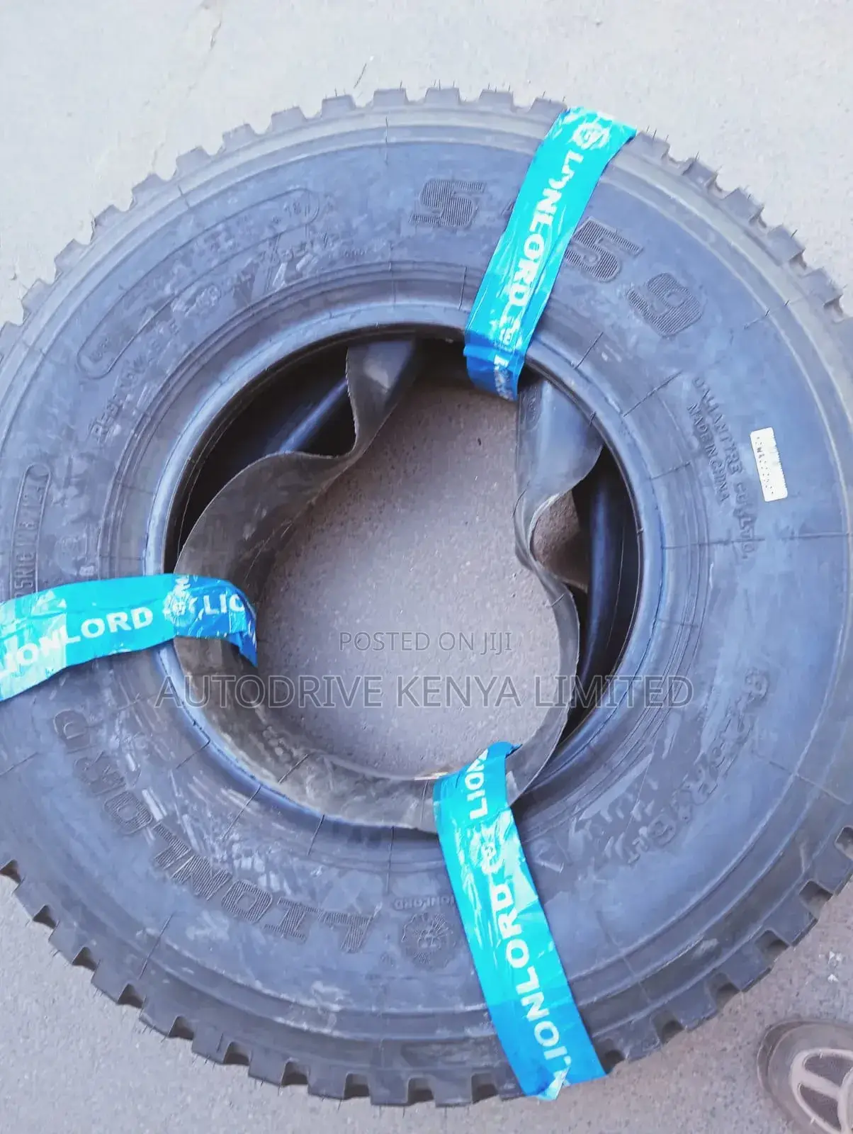 8.25R20 Lion Lord Tube Type Tyre
