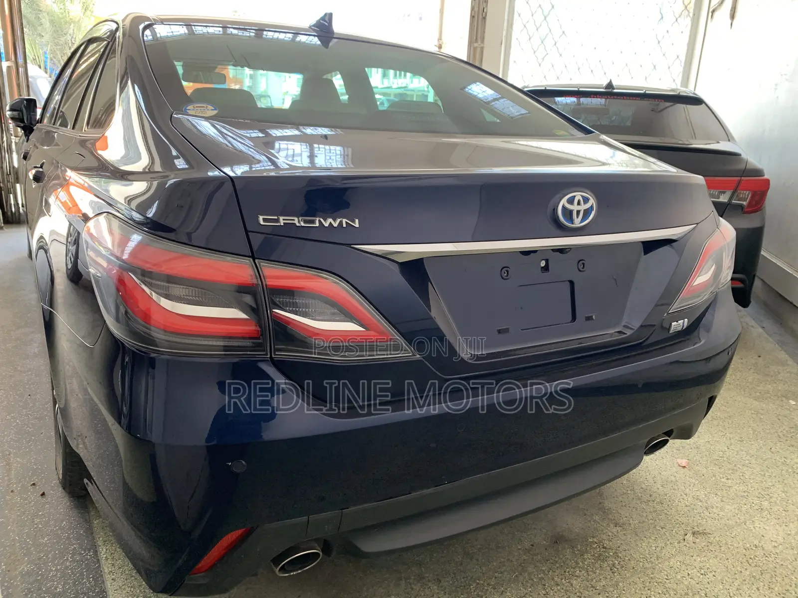 Toyota Crown 2018 Blue