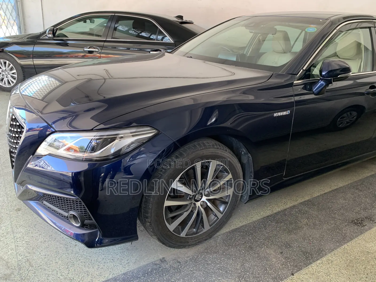 Toyota Crown 2018 Blue