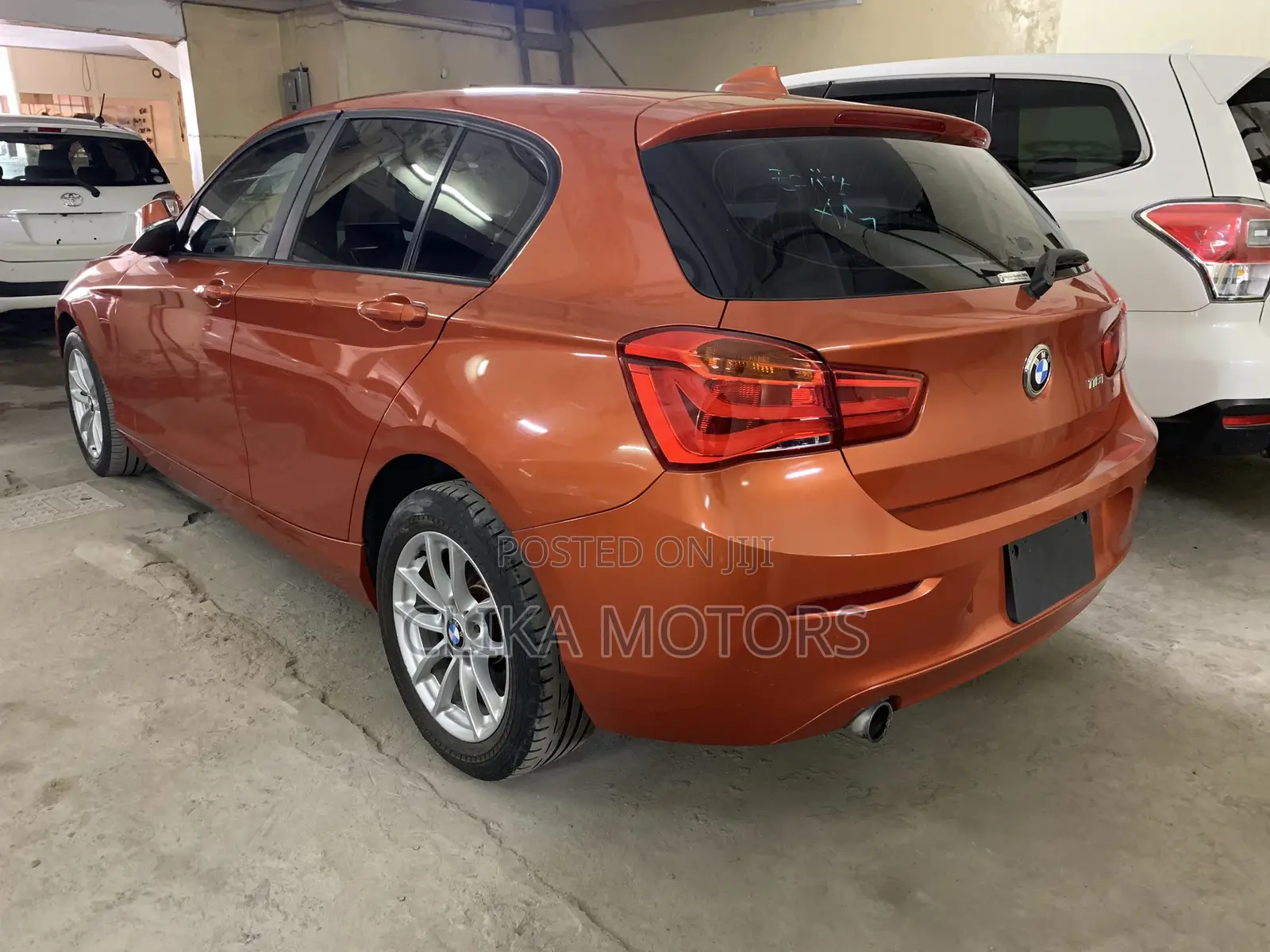 BMW 118i 2016 Orange