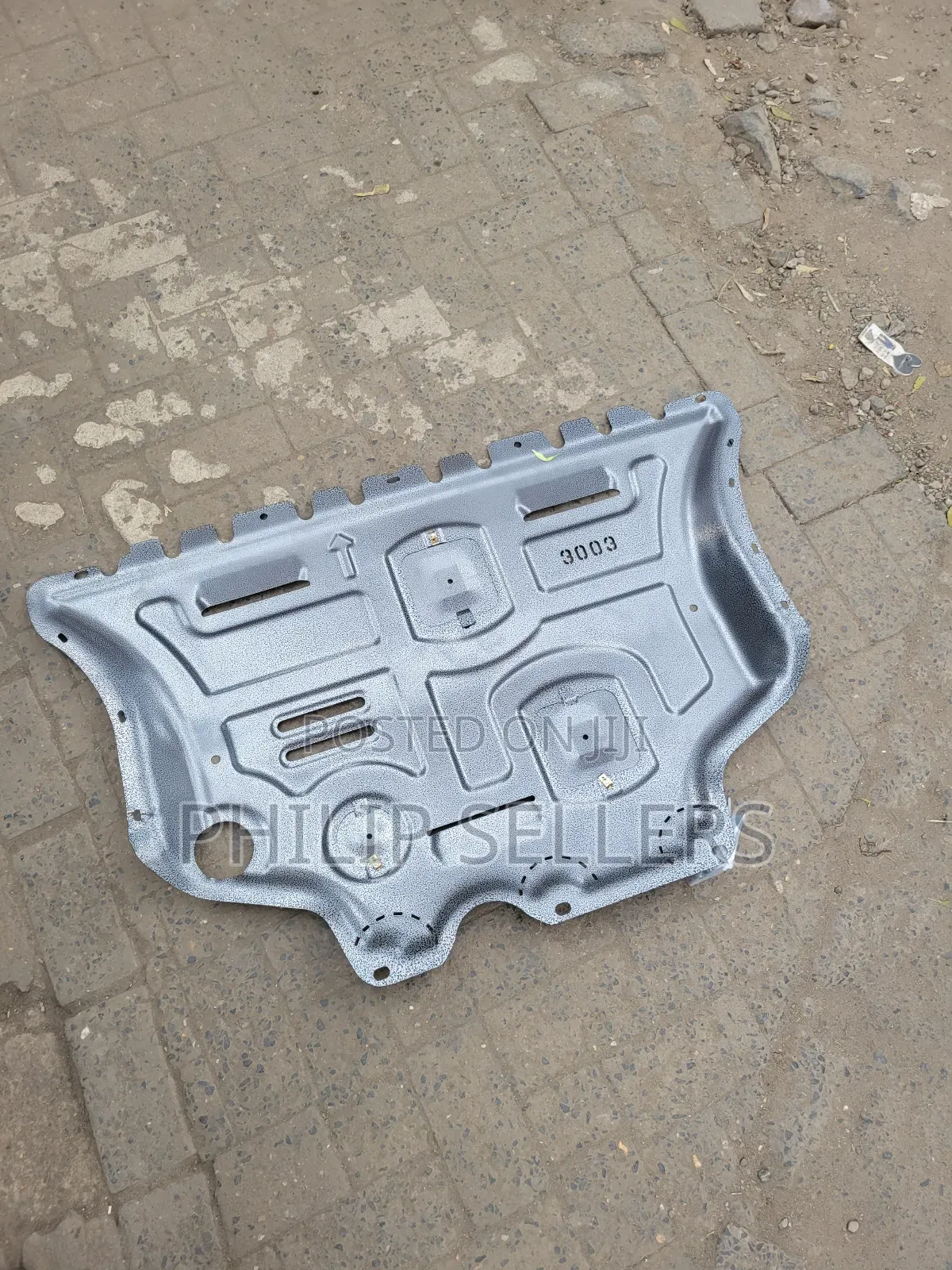 VW Golf MK7 Sump Guard/Skid Plate. Price: 15,000