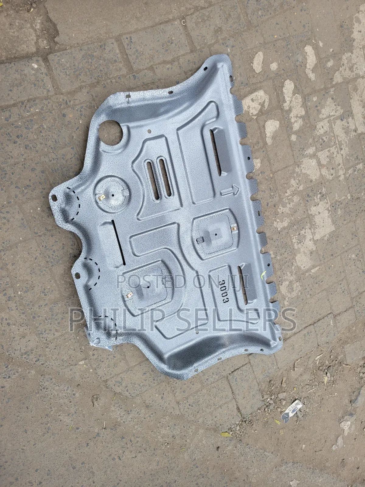 VW Golf MK7 Sump Guard/Skid Plate. Price: 15,000