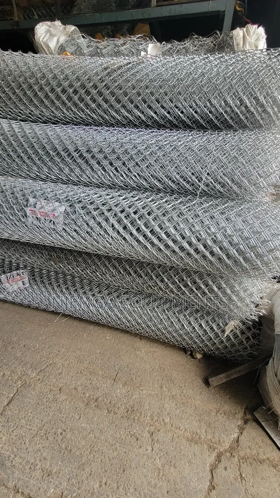Hot Dipped Galvanized Chainlinks 12.5Gauge 80*80
