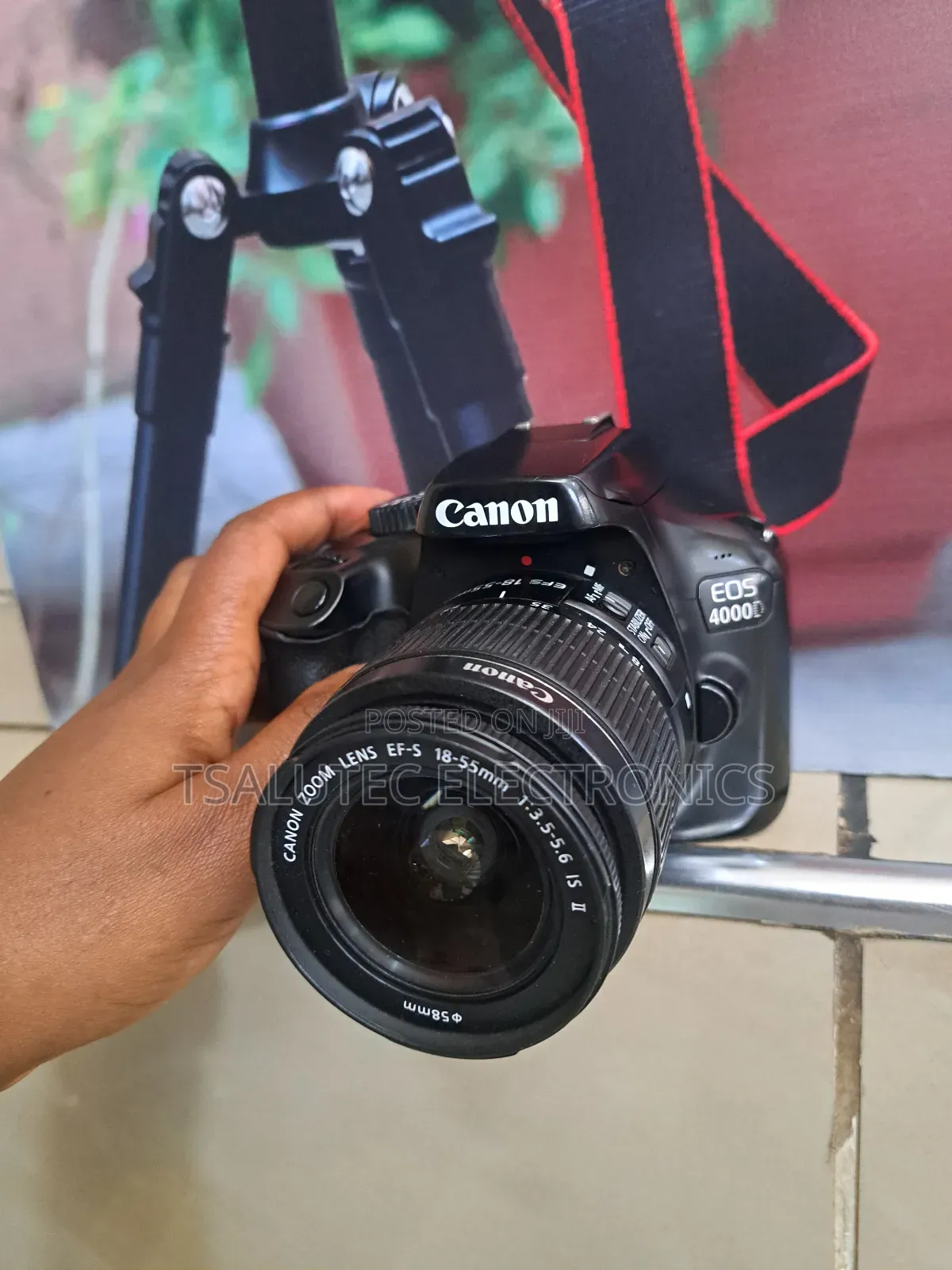 Canon 4000D DSLR