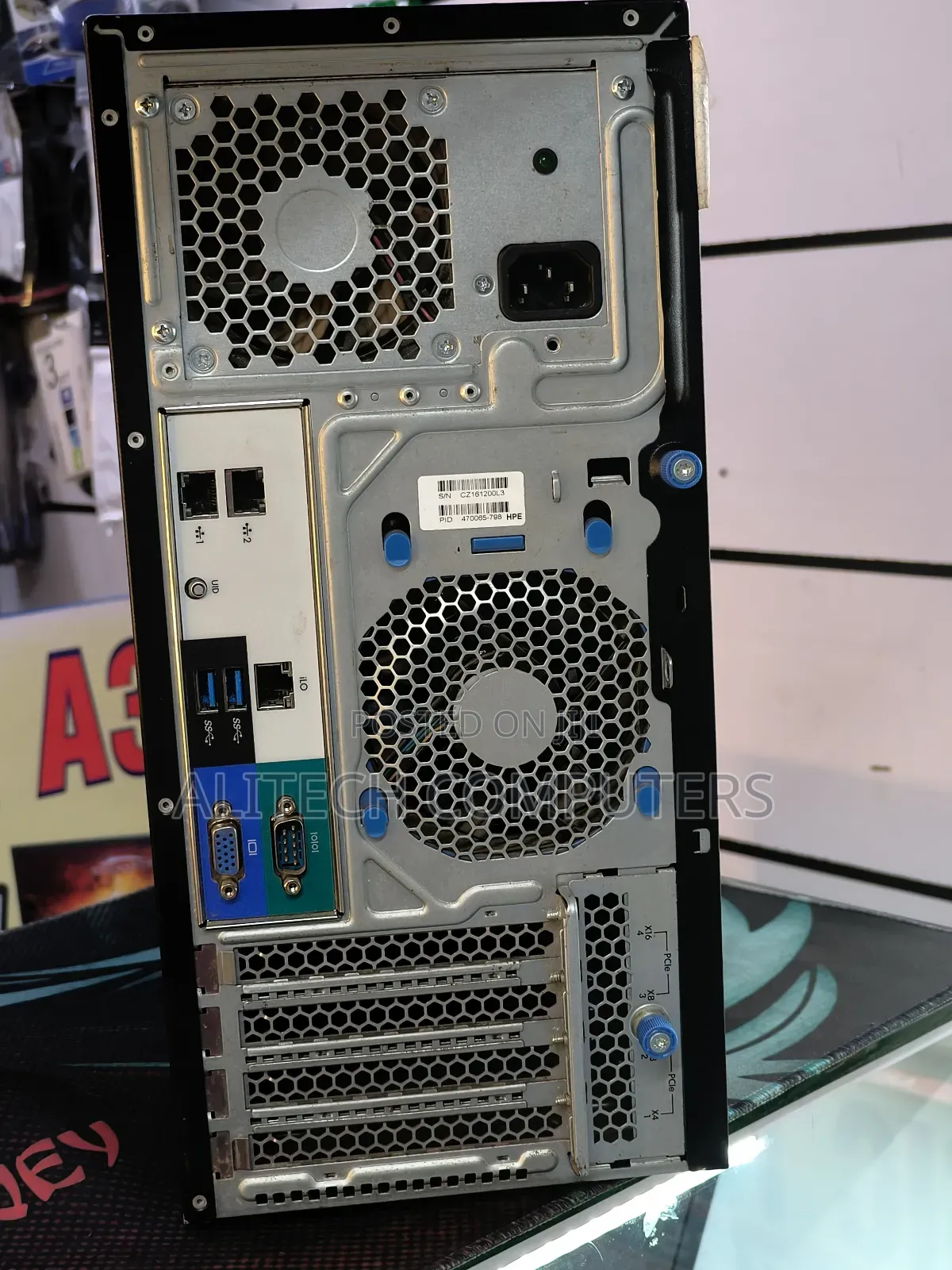 Server HP ProLiant DL380P Gen8 8GB Intel Xeon HDD 1T