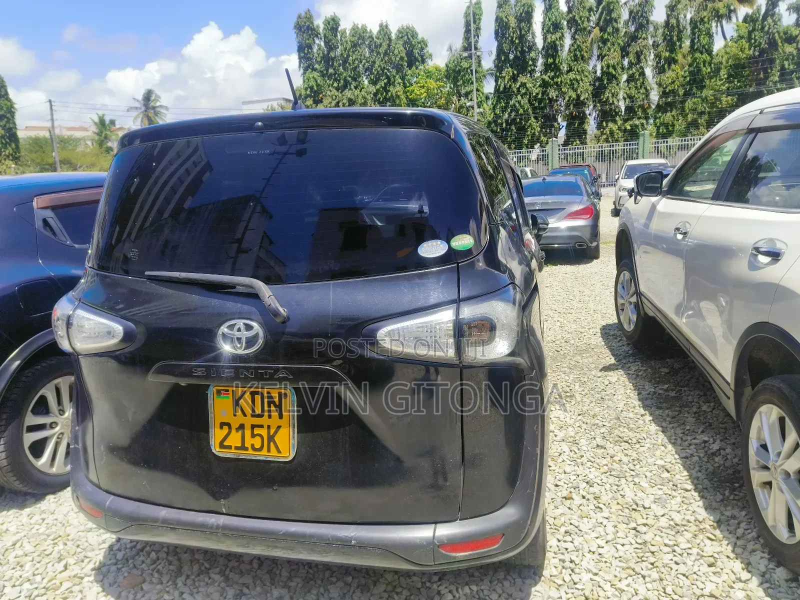 Toyota Sienta 2016 Black