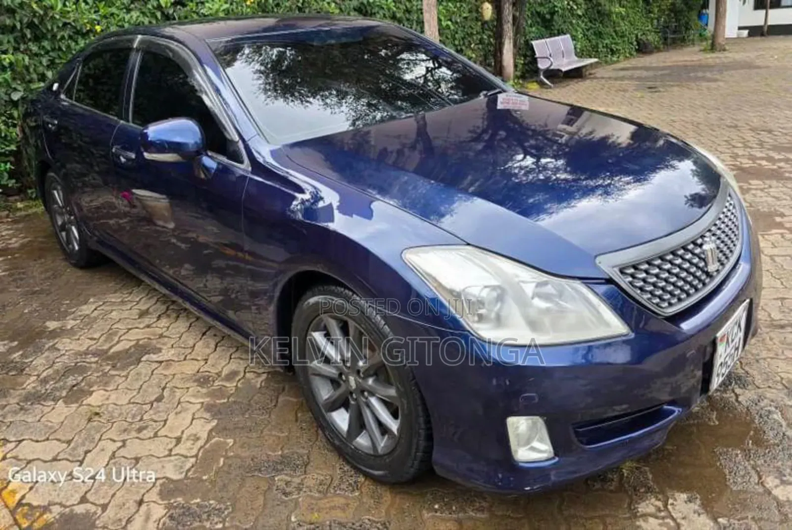 Toyota Crown 2011 Blue