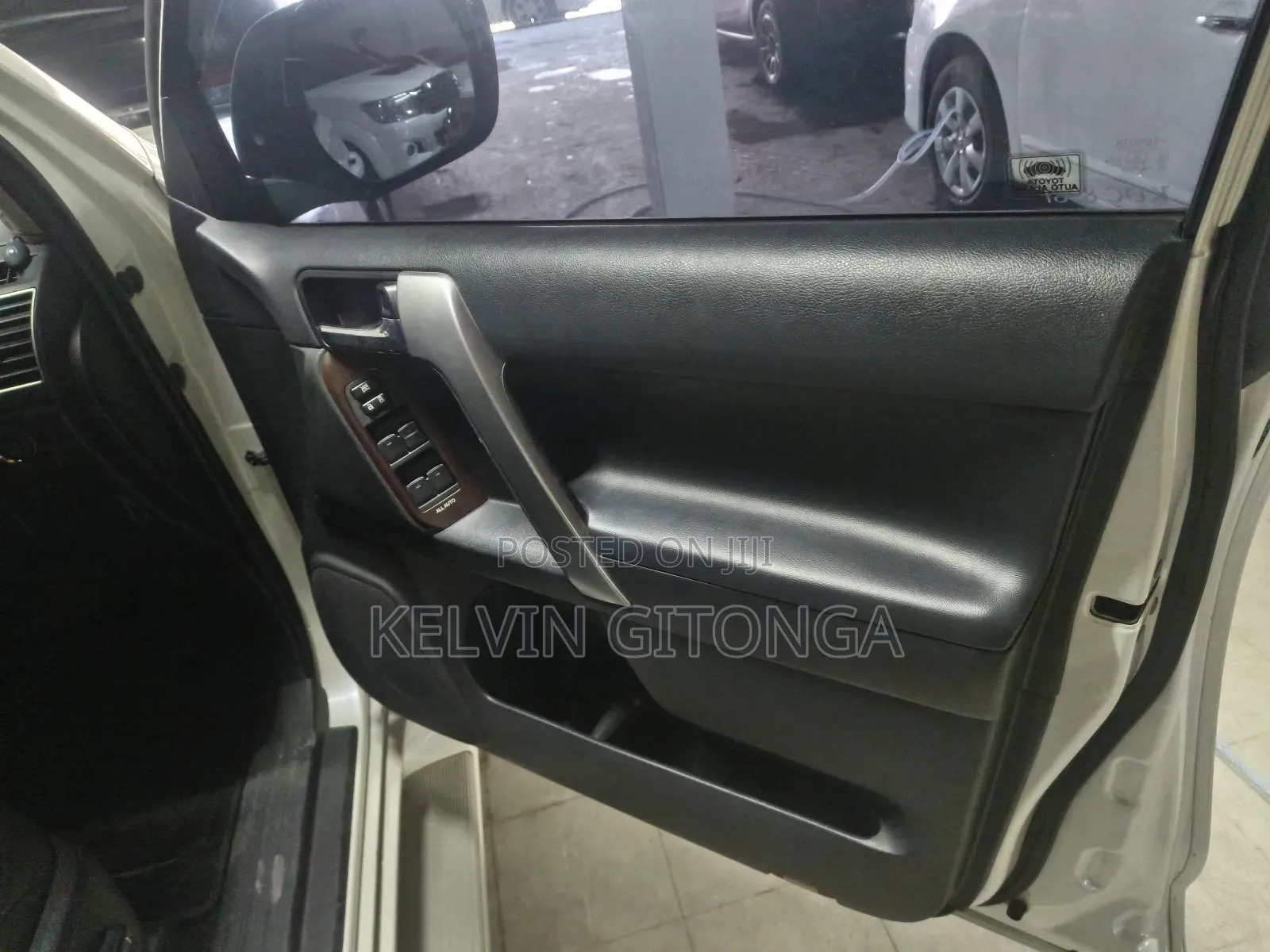 Toyota Land Cruiser Prado 2016 White