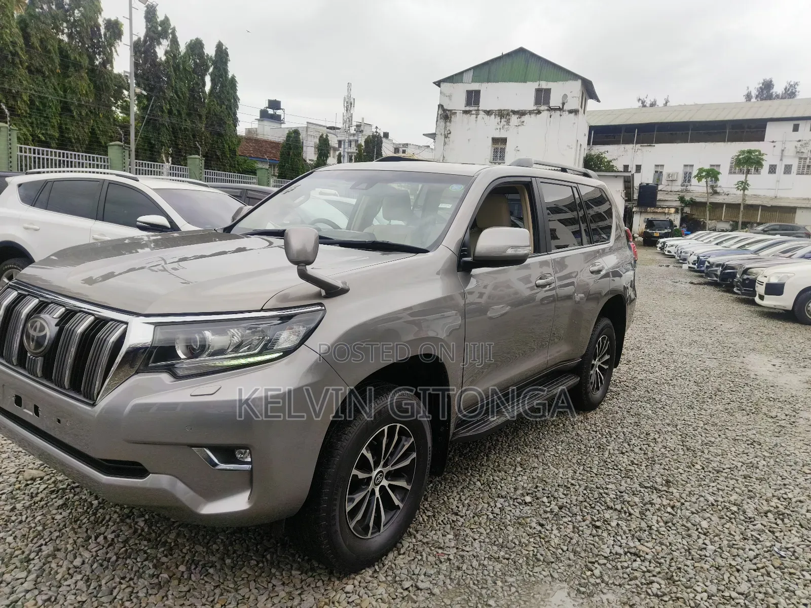 Toyota Land Cruiser Prado 2017 Gray