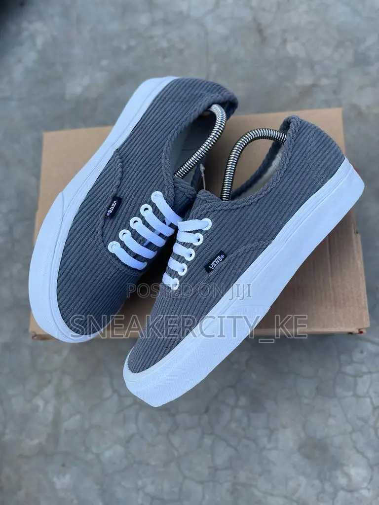 Coudroy Vans